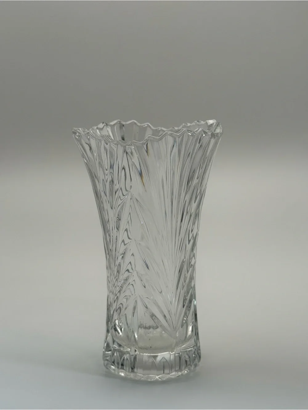 Mikasa Clear Scalloped Rim Fluted Glass Vase